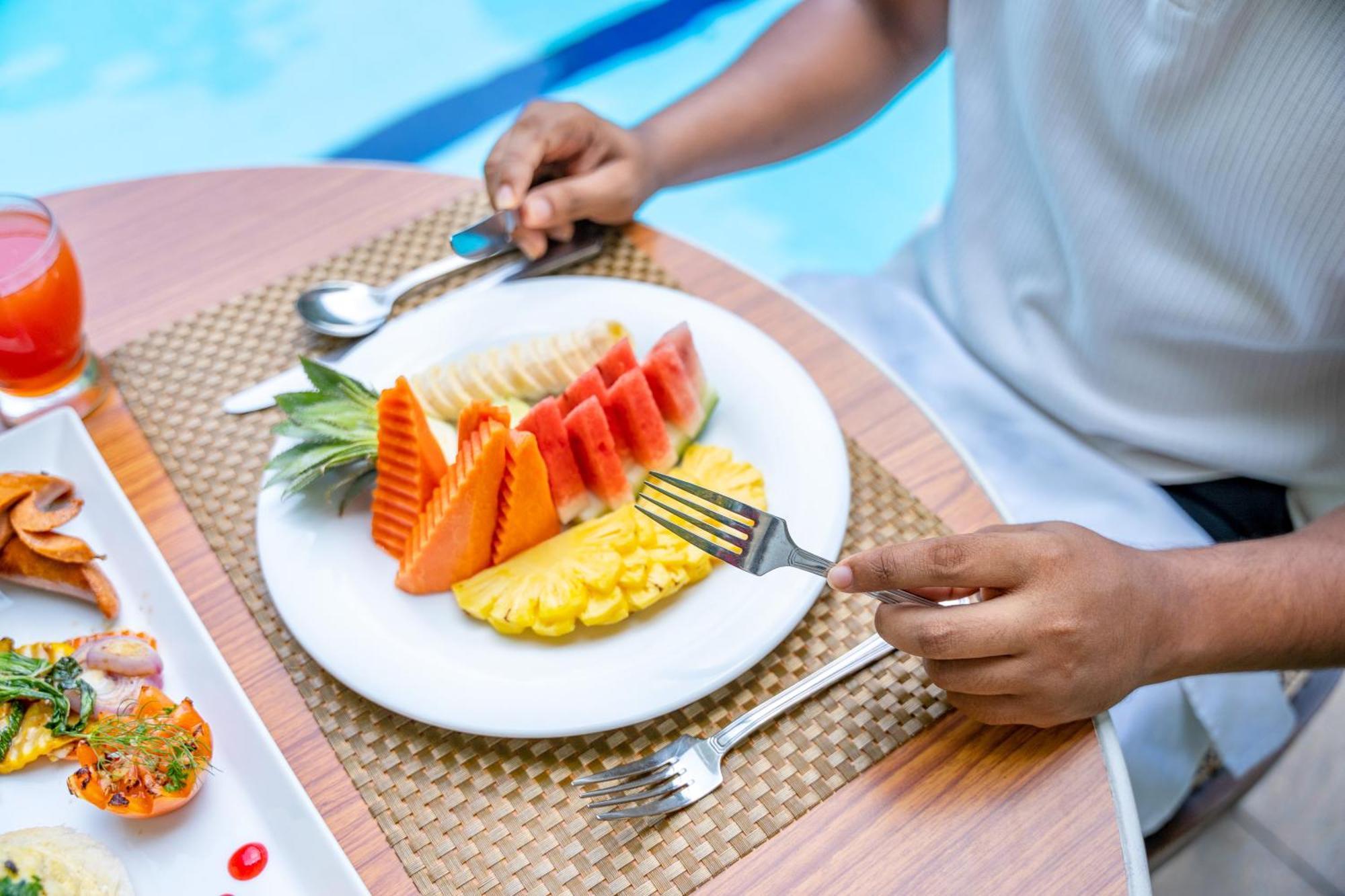 Kandyan Reach Hotel Kurunegala Luaran gambar