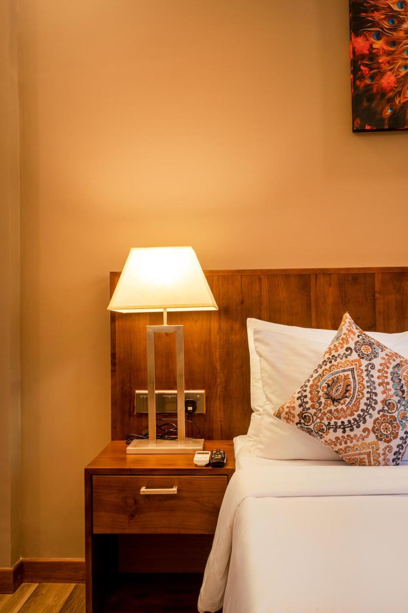 Kandyan Reach Hotel Kurunegala Luaran gambar