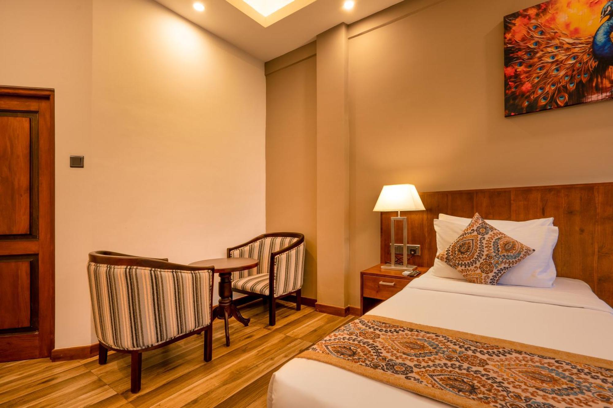 Kandyan Reach Hotel Kurunegala Luaran gambar